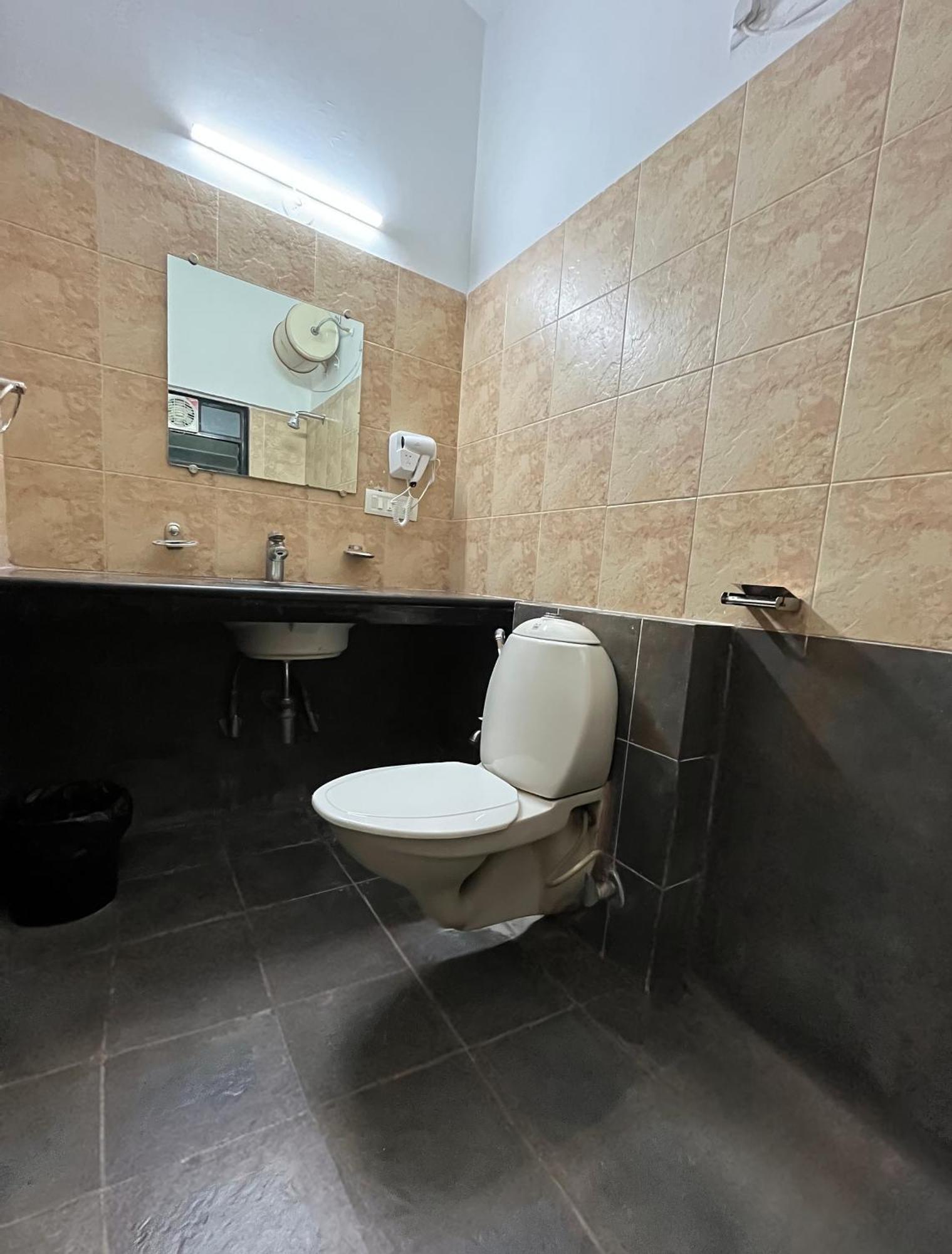 Hoshtel99 - Lux - Stay, Cowork And Cafe - Luxurious Bungalow Pune Exterior photo